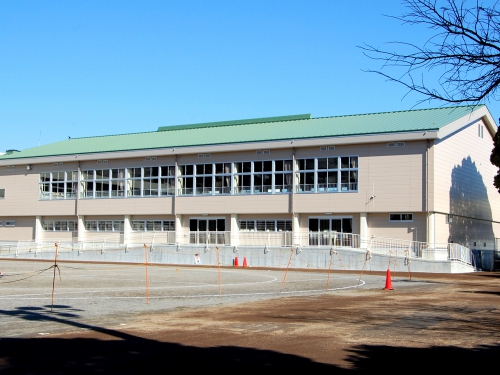 西小学校屋内運動場